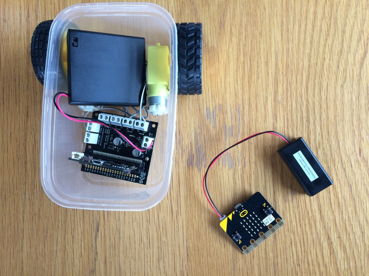 Using a second Microbit as a remote control for the lunch box buggy